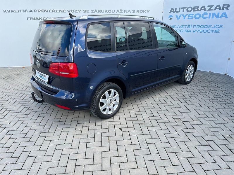 Volkswagen Touran (2014) 1.2TSi 77kW Edice CUP + 7-míst - fotka 4 z 41