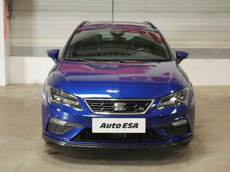 Seat Leon (2019) 2.0 TDI, 1.maj, DSG, navi - fotka 2 z 23