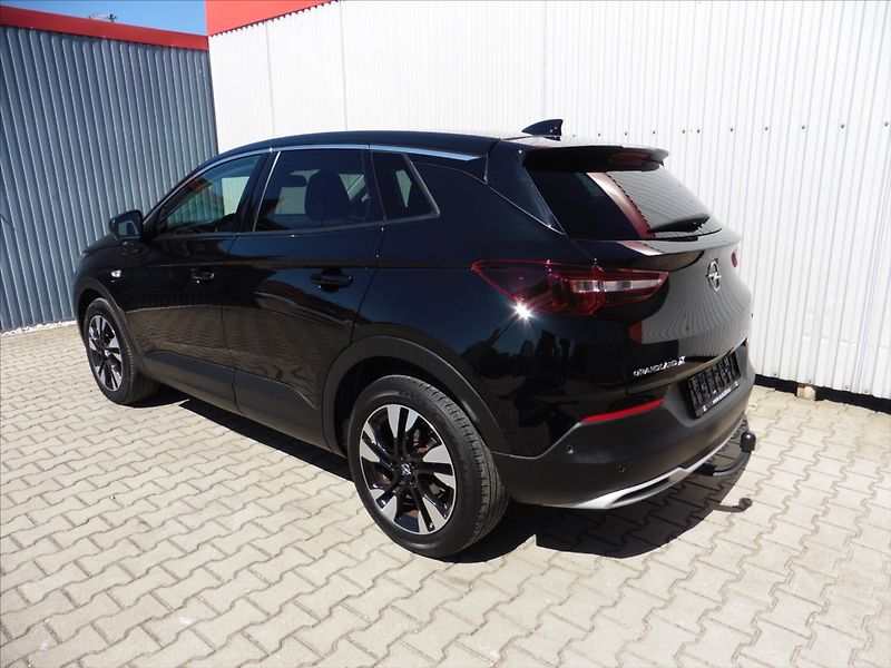 Opel Grandland 1,2 Ultimate 96kW , Navi - fotka 3 z 19