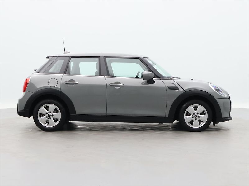Mini Cooper 1,5 100kW CZ DPH LED - fotka 8 z 35