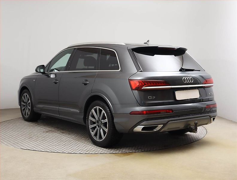 Audi Q7 (2021) 50 TDI - fotka 4 z 31
