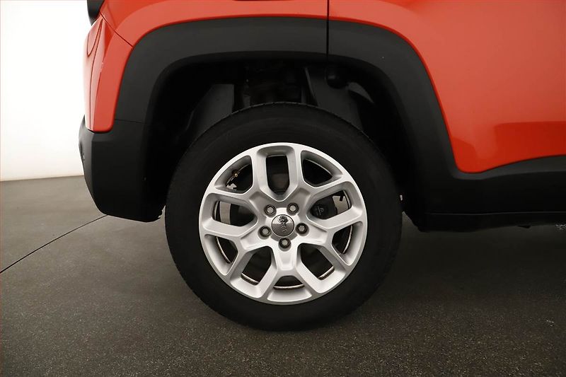 Jeep Renegade (2015) 1.4 MultiAir, 4X4, Automat - fotka 15 z 15