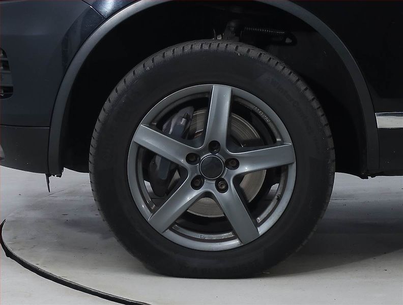 Volkswagen Touareg (2010) 3.0 TDI, 4X4, Automat, Navi - fotka 15 z 27