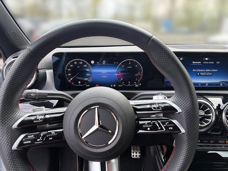 Mercedes-Benz Třídy A A 200 d sedan, AMG - fotka 10 z 15