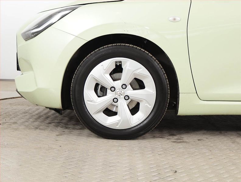 Suzuki Swift (2025) 1.2, Serv.kniha, Navi - fotka 15 z 19