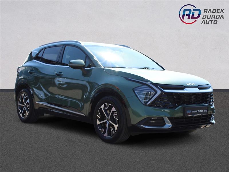 Kia Sportage 1,6 T-GDI  1MAJ,TOP,DPH,4X4 - fotka 3 z 40