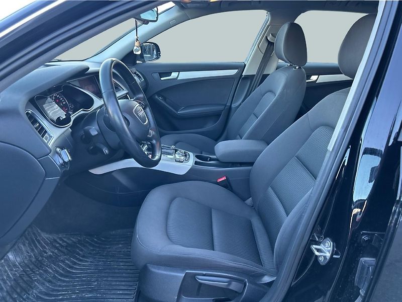 Audi A4 2.0 TDI clean diesel quattro - fotka 11 z 23