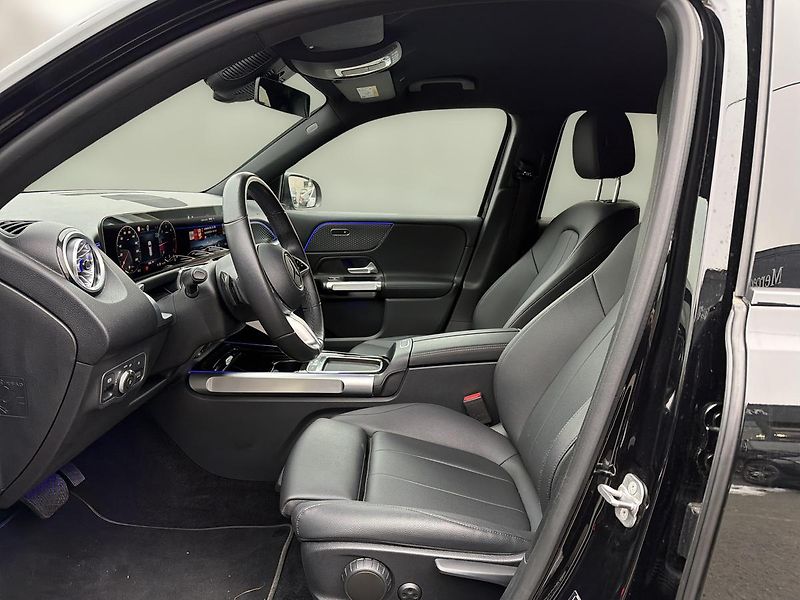 Mercedes-Benz GLB 200d 4M - fotka 13 z 18
