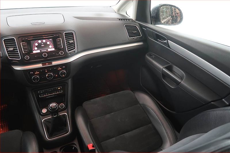 Volkswagen Sharan (2013) 2.0 TDI BMT, Kůže, Navi - fotka 8 z 18