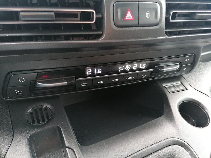 Citroën Berlingo (2021) XL 1.5 BlueHdi Shine Navi - fotka 20 z 32