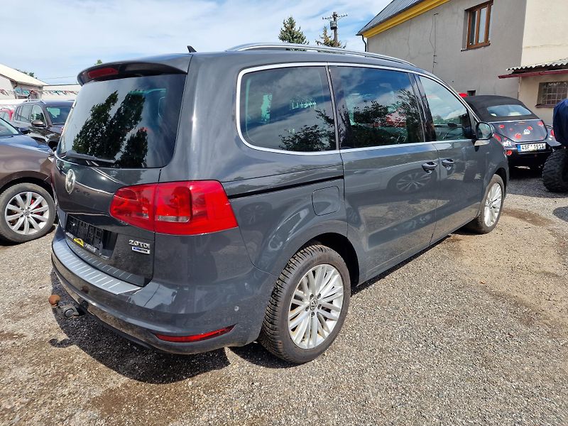 Volkswagen Sharan 2,0TDI CUP 7MÍST KAMERA TAŽNÉ  - fotka 4 z 20