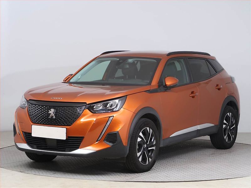 Peugeot 2008 (2021) 1.2 PureTech, Automat, ČR - fotka 2 z 14