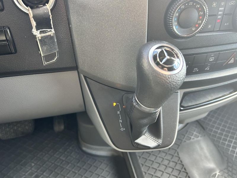 Mercedes-Benz Sprinter 319 CDI/S KB 4x4 - fotka 23 z 27