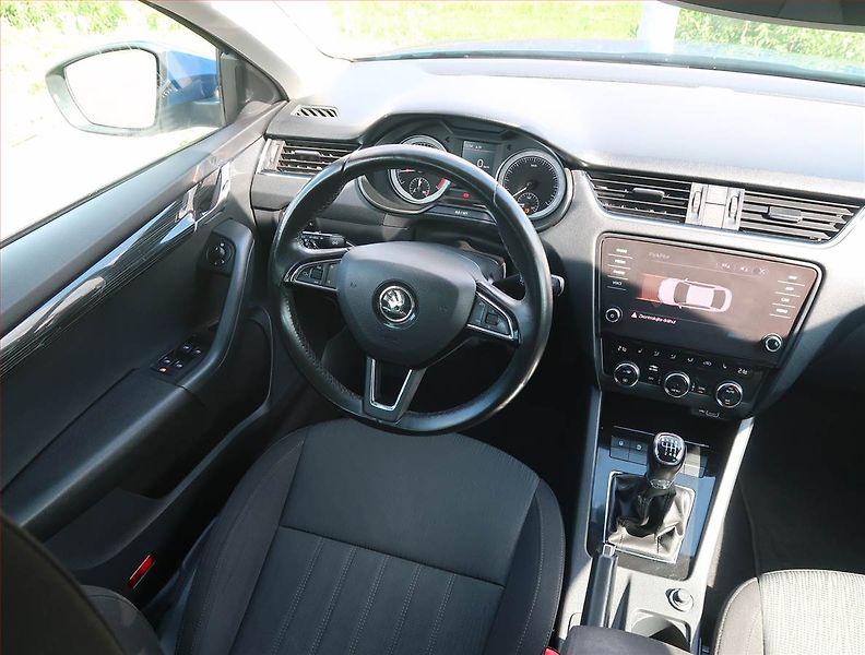 Škoda Octavia (2019) 1.5 TSI, Serv.kniha, Navi - fotka 7 z 17
