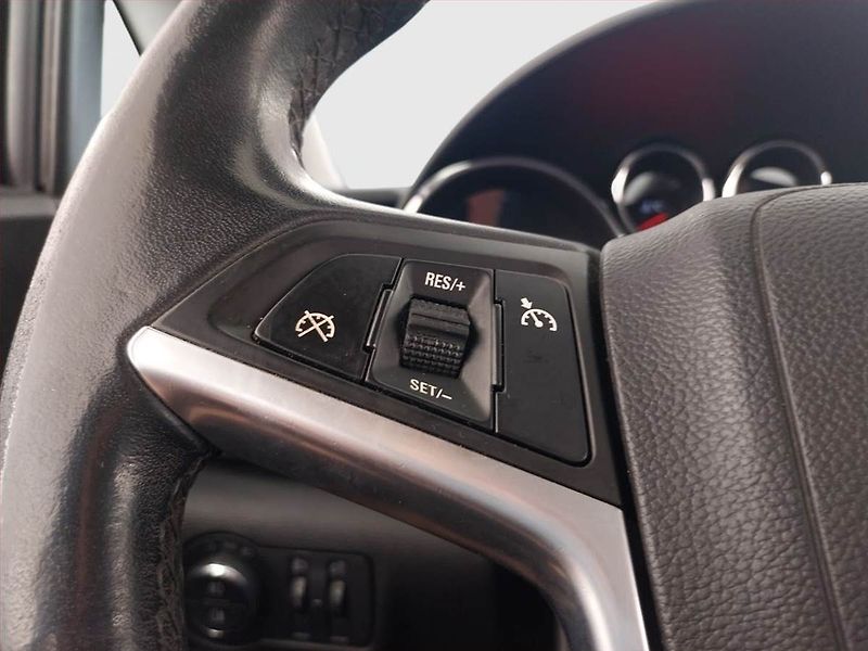 Opel Astra (2011) 1.7 CDTI, po STK, dobrý stav - fotka 17 z 20