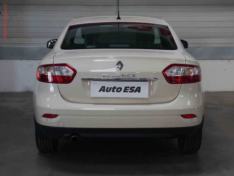 Renault Fluence (2013) 1.6 16V, 2.maj,ČR, AC, temp - fotka 5 z 20