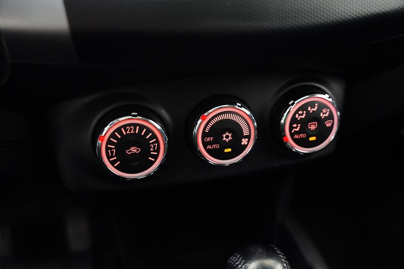 Mitsubishi Outlander - fotka 19 z 22