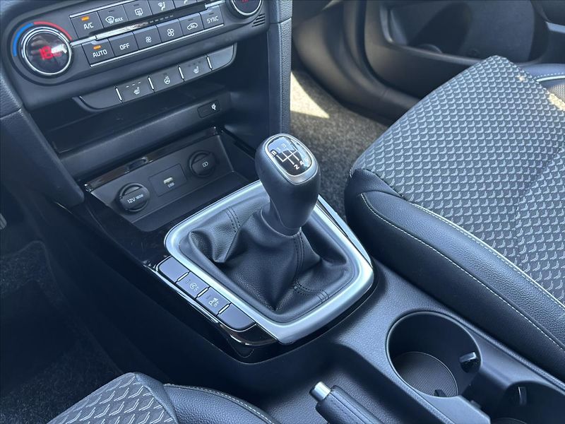 Kia XCeed 1,5 TGDi 118kW TOP ZÁRUKA KŮŽE - fotka 30 z 42