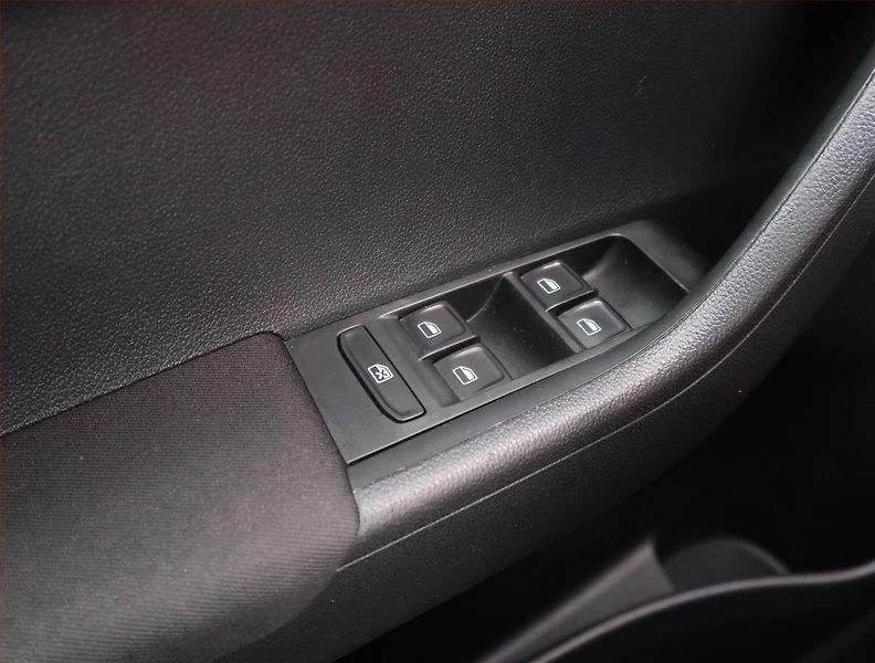 Škoda Fabia (2015) Style 1.4 TDI, Park. senzory - fotka 19 z 21