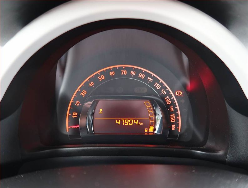 Renault Twingo (2015) 1.0 SCe, Tempomat - fotka 11 z 18