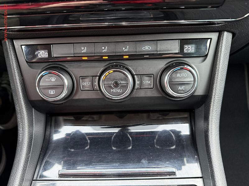 Škoda Superb (2017) 2.0TDi, Ambition, bixen - fotka 16 z 18