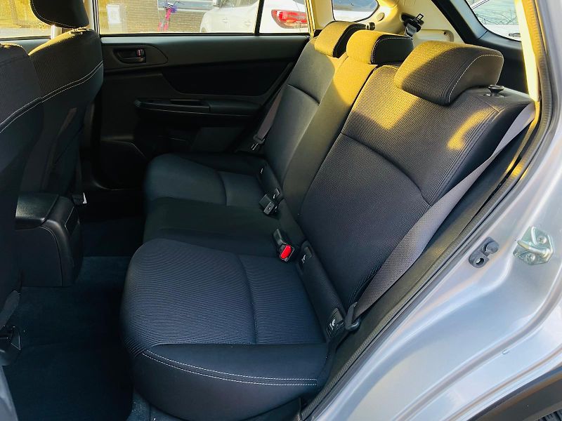 Subaru XV 1.6i 4x4 MAN SENZORY SERVISKA - fotka 28 z 36