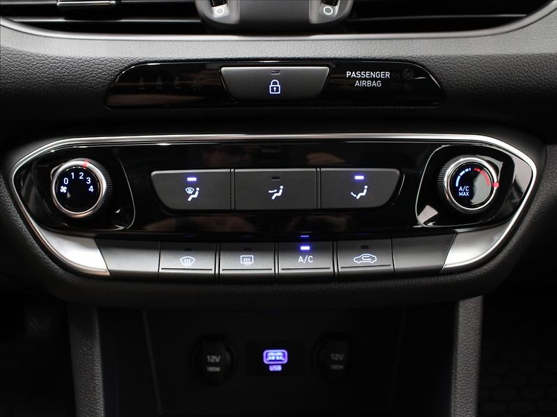 Hyundai i30 1,0 T-GDi 88kW 37tkm.Záruka ČR - fotka 21 z 23