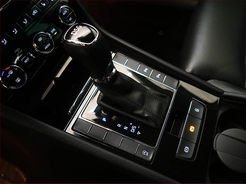 Škoda Superb (2019) 2.0 TDI, Automat, Kůže, Navi - fotka 13 z 19