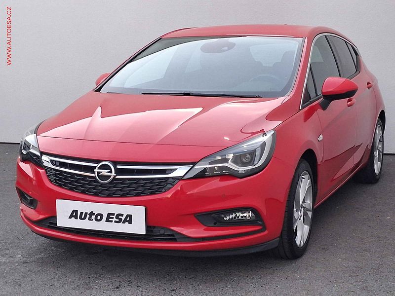 Opel Astra (2017) 1.4T, Innovation, LED, navi - fotka 3 z 19