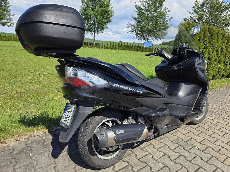 Suzuki Burgman 400 (2010) ABS AKCE 44900 - fotka 3 z 12
