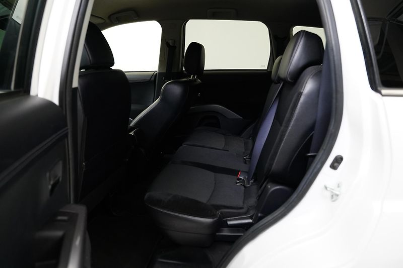 Mitsubishi Outlander - fotka 23 z 24