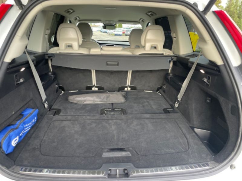 Volvo XC90 2,0 B5 AWD D Plus Bright AT - fotka 9 z 10