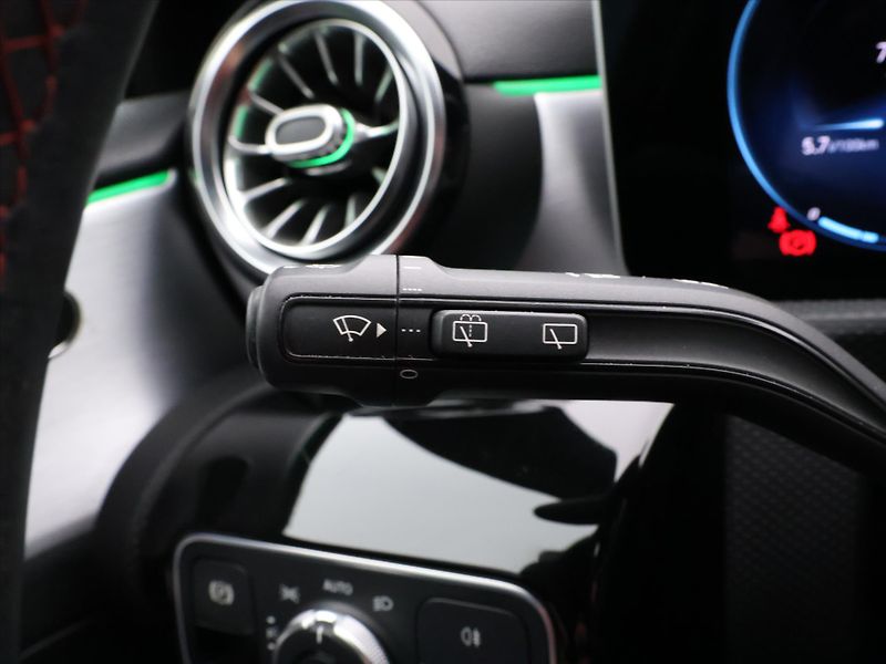 Mercedes-Benz Třídy A 1,5 180d 85kW Aut. CZ Navi - fotka 18 z 32