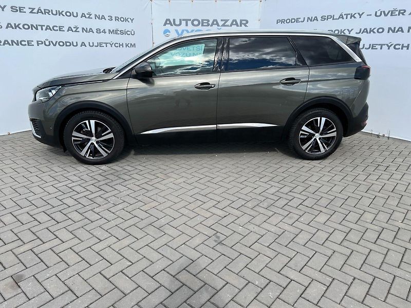 Peugeot 5008 (2019) 1.2PT 96kW ALLURE+ 7-míst - fotka 7 z 38