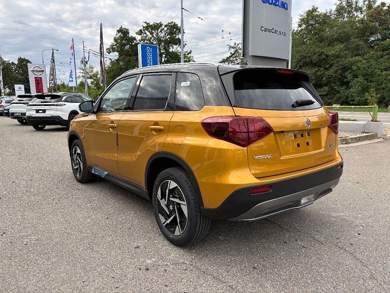 Suzuki Vitara 4x4 automat Elegance - fotka 5 z 10