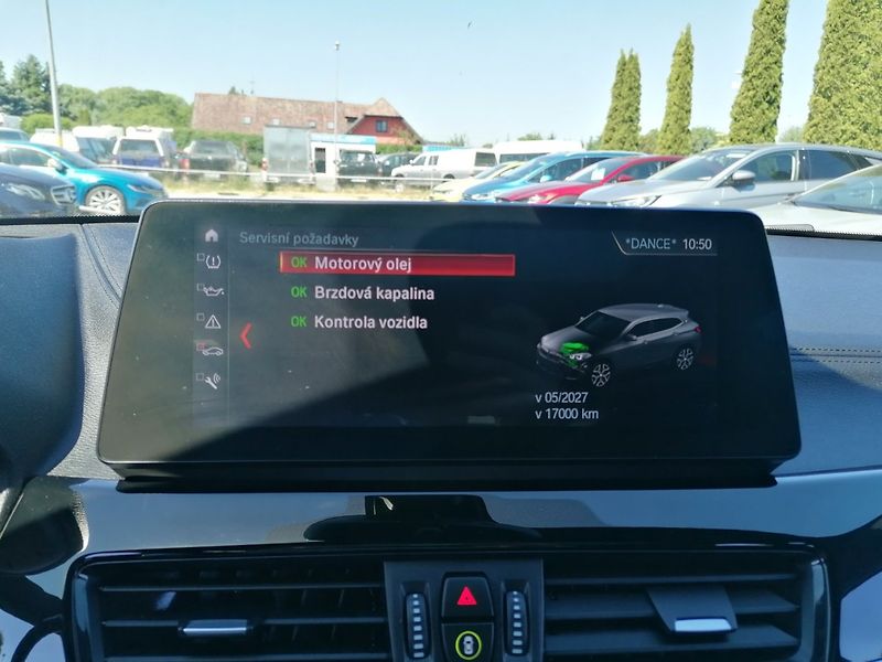 BMW X2 (2020) 2.0 20i 141kW A/T Kůže - fotka 20 z 36