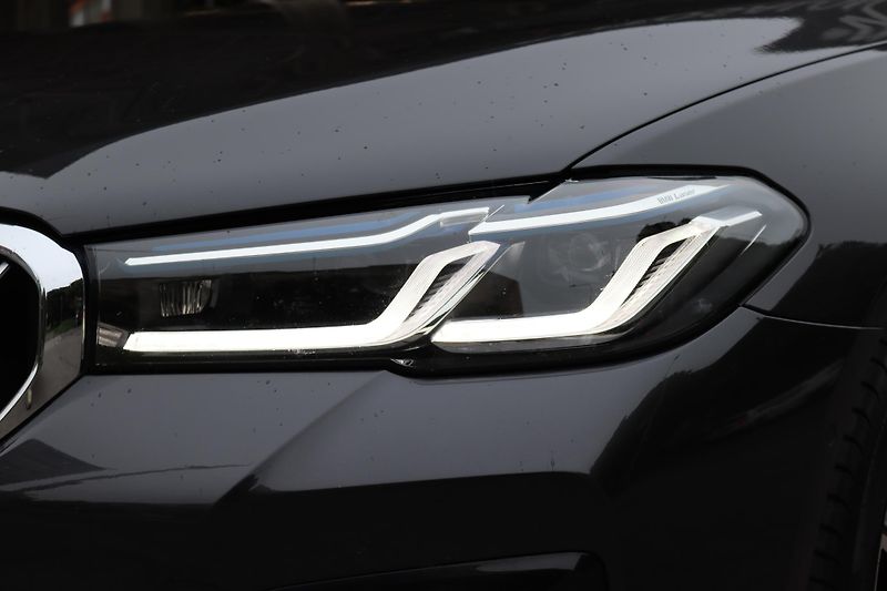 BMW Řada 5 540D XDRIVE G30 M-PAKET 250kW - fotka 4 z 50