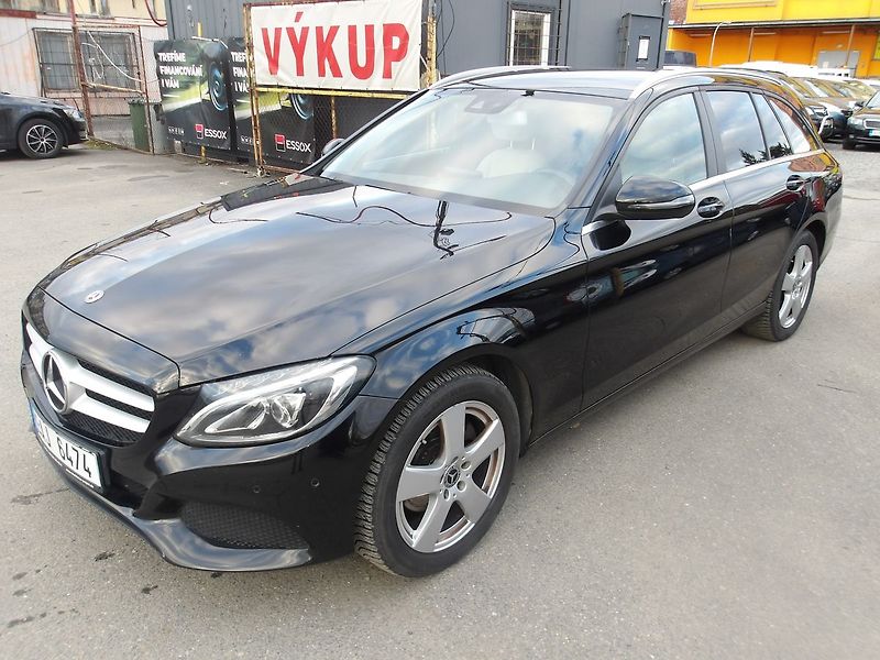 Mercedes-Benz Třídy C 1,6i 115 kW ! AUTOMAT ! - fotka 1 z 30