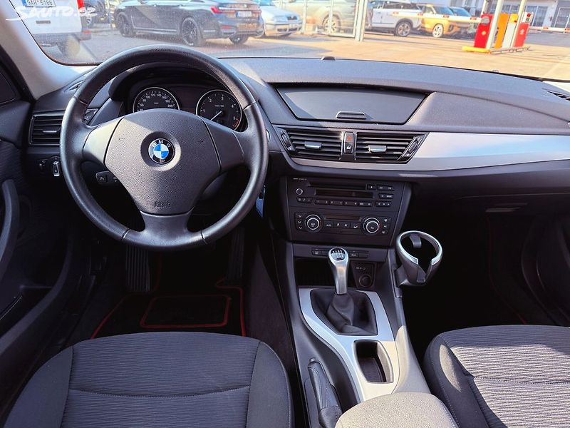 BMW X1 20D SDRIVE 135kW - fotka 9 z 26