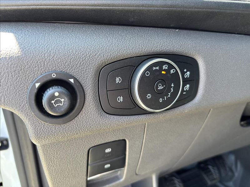 Ford Transit 2,0 EcoBlue 96kW L3 - fotka 21 z 38