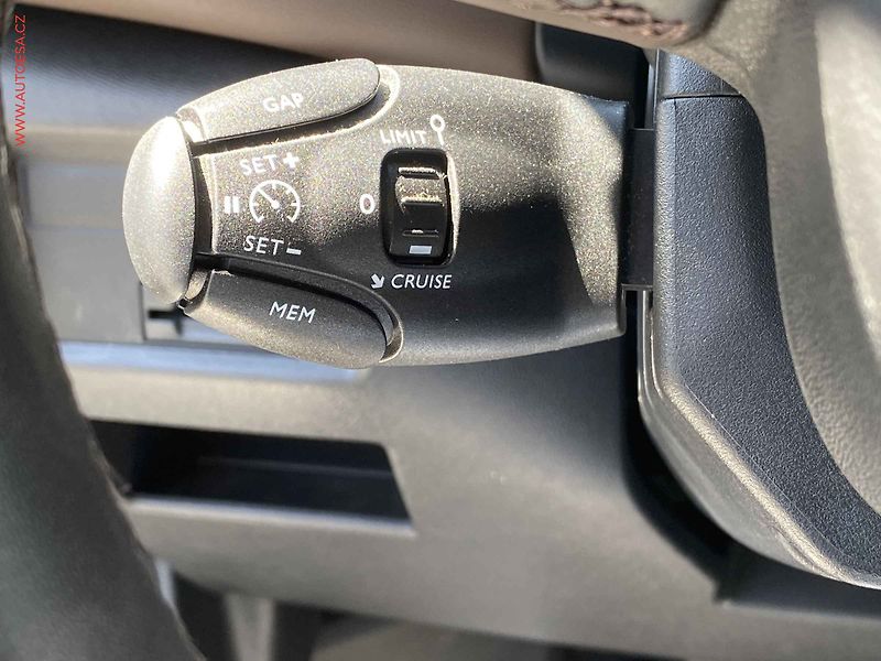 Citroën C5 Aircross (2019) 1.2PT, Shine, kůže, panor - fotka 15 z 21