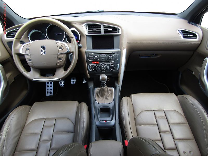 DS Automobiles DS4 (2012) 2.0 HDi, Navi, kůže - fotka 8 z 20
