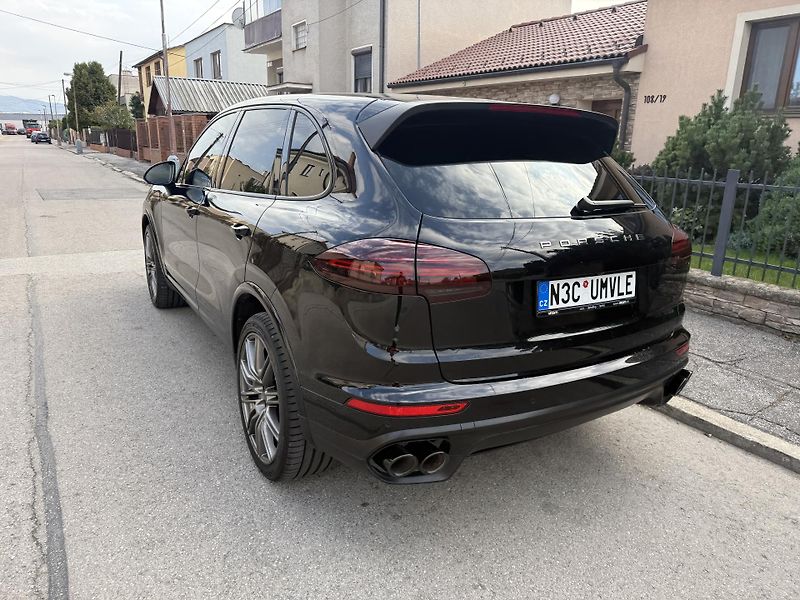 Porsche Cayenne (2018) - fotka 6 z 13