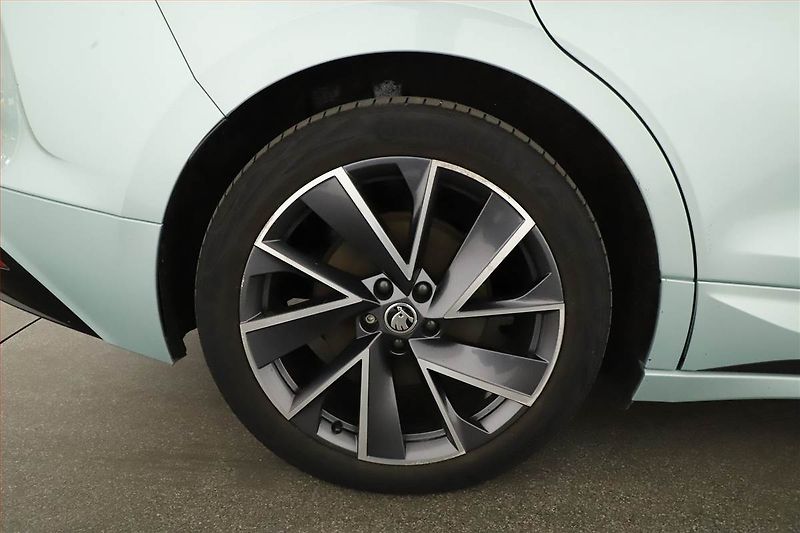Škoda Enyaq (2022) Sportline iV 80 (82 kWh) - fotka 12 z 22