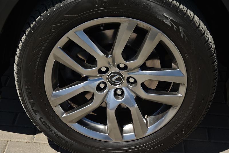Lexus NX 300h 2.5 145kW 4WD PRESTIGE ČR - fotka 9 z 31