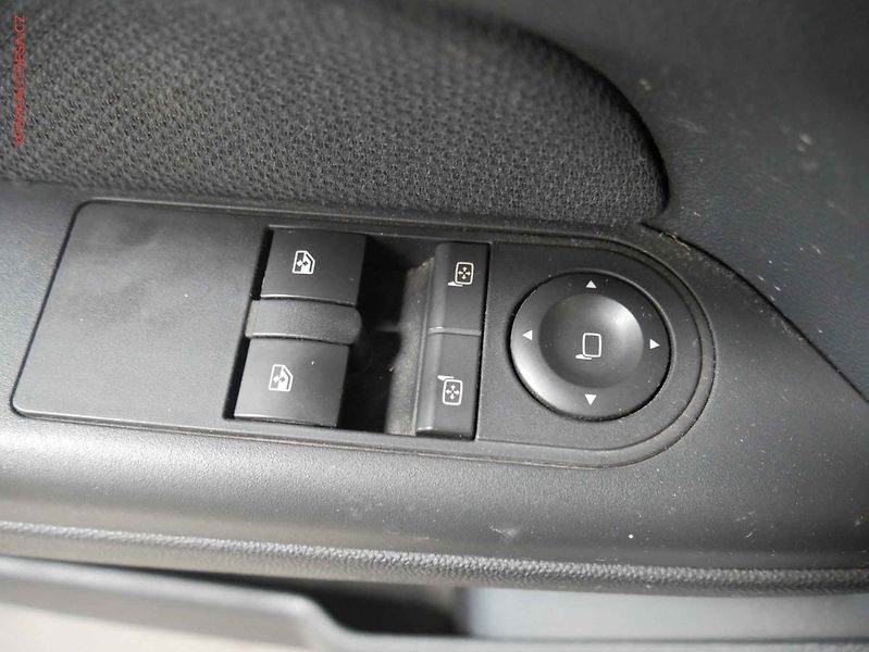 Opel Astra (2007) 1.6i, ČR, AC - fotka 17 z 18
