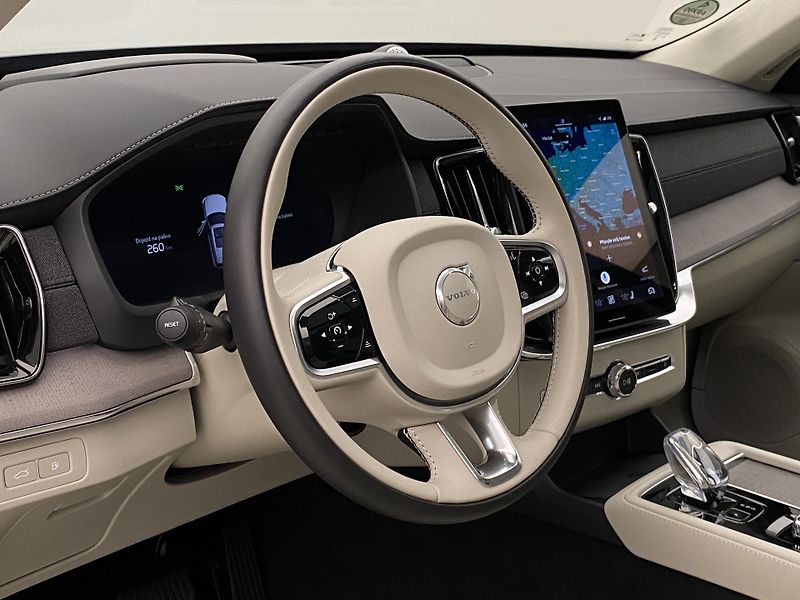 Volvo XC90 T8 AWD RECHARGE ULTRA BRIGHT - fotka 23 z 72