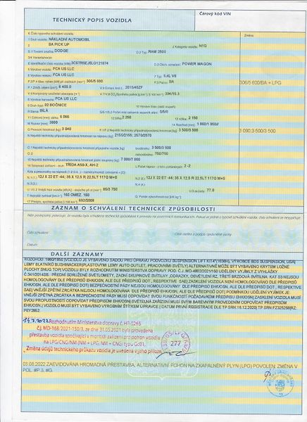 Dodge RAM (2020) 2500 6,4 L HEMI LIFTED - fotka 13 z 48
