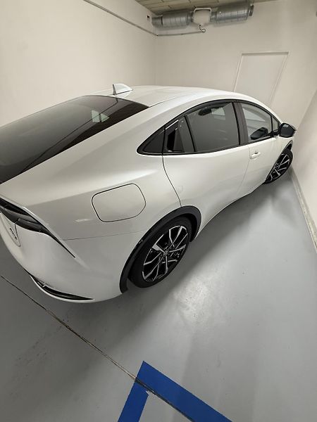 Toyota Prius (2026) PHEV 2.0 PlugIn hybrid  - fotka 2 z 10