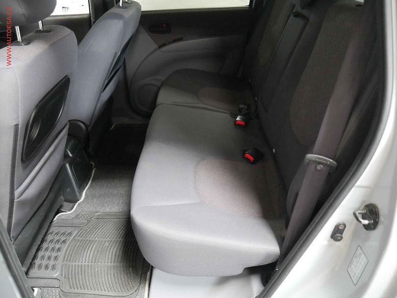 Hyundai Matrix (2003) 1.6i, AC - fotka 10 z 15